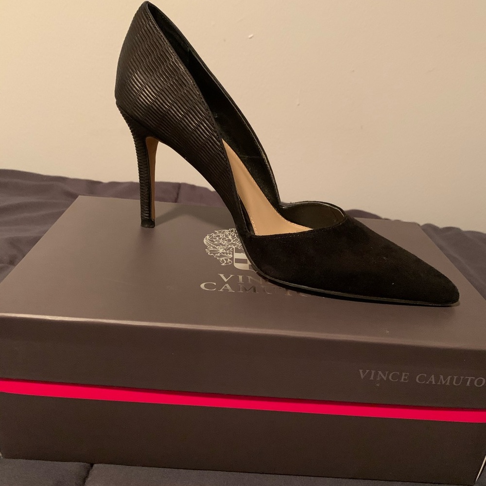 Vince Camuto black kid suede/nubuck heels